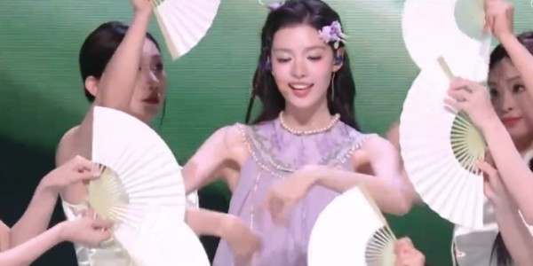 乐鱼体育下载-咏春融合武术韵味亮相乘风2026国风舞台惊艳观众|阚清子|样子_新浪新闻